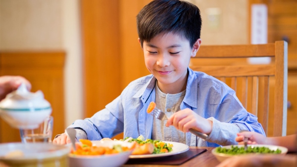 Dinh dưỡng góp phần tăng chiều cao của trẻ