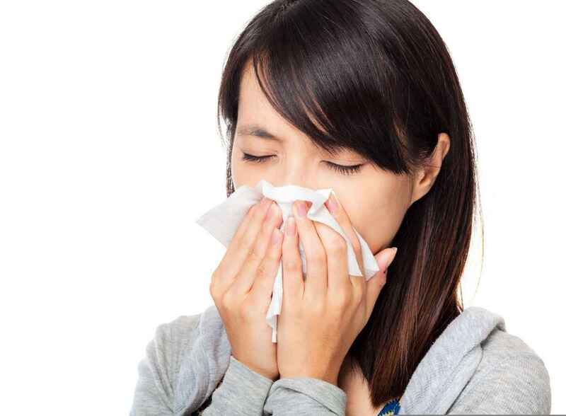 Nghẹt mũi kéo dài là nguyên nhân phổ biến khiến nhiều người phải thở bằng miệng